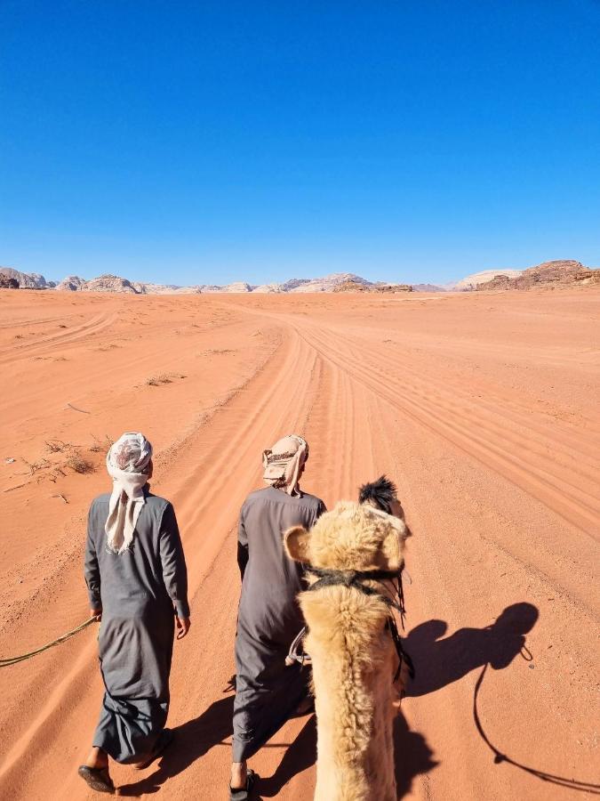 Wadi Rum Desert Heart Camp Hotel ภายนอก รูปภาพ