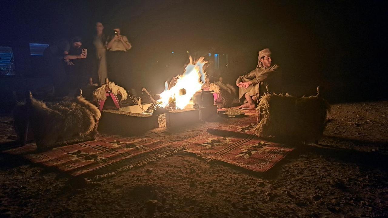 Wadi Rum Desert Heart Camp Hotel ภายนอก รูปภาพ