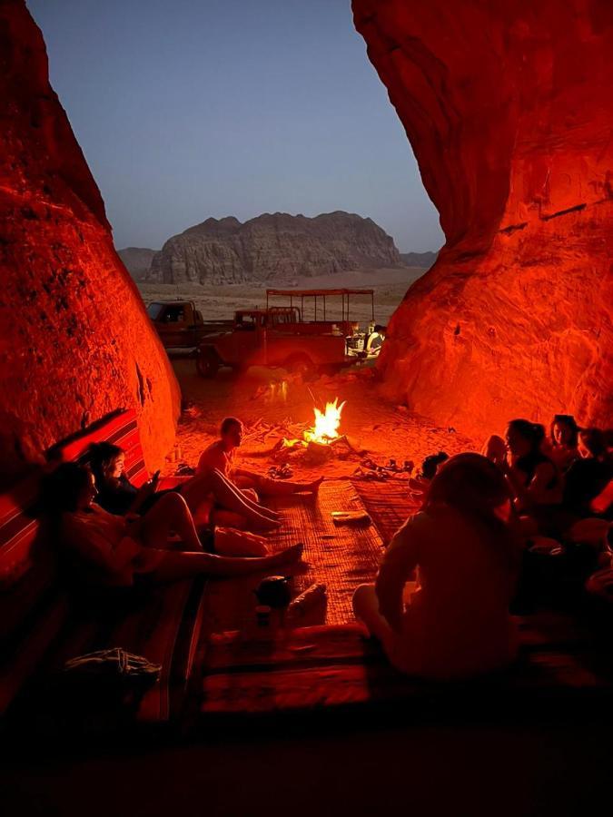 Wadi Rum Desert Heart Camp Hotel ภายนอก รูปภาพ