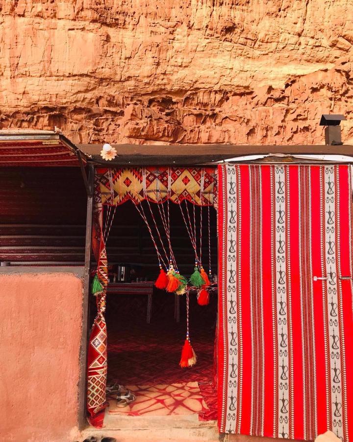 Wadi Rum Desert Heart Camp Hotel ภายนอก รูปภาพ