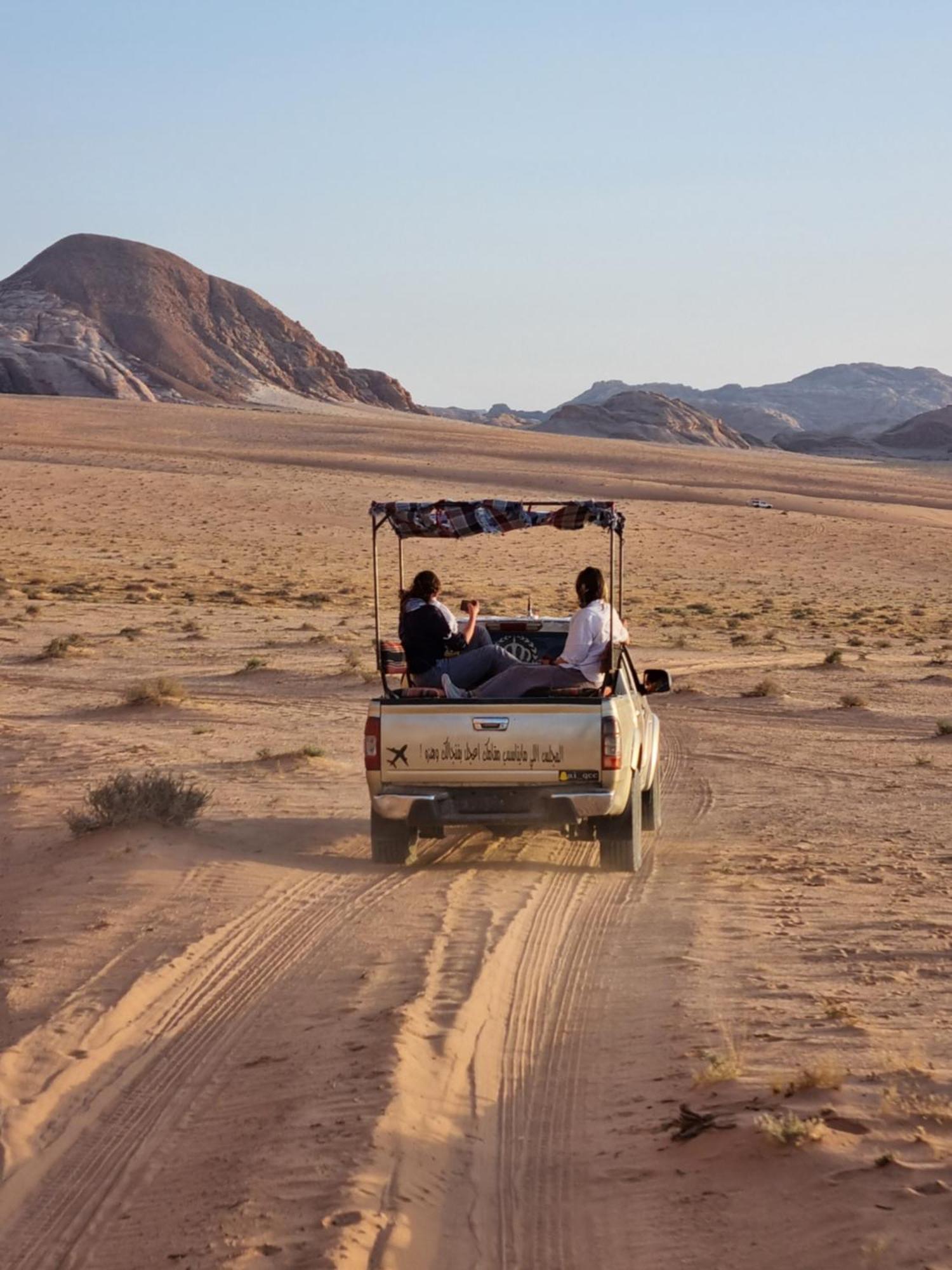 Wadi Rum Desert Heart Camp Hotel ภายนอก รูปภาพ