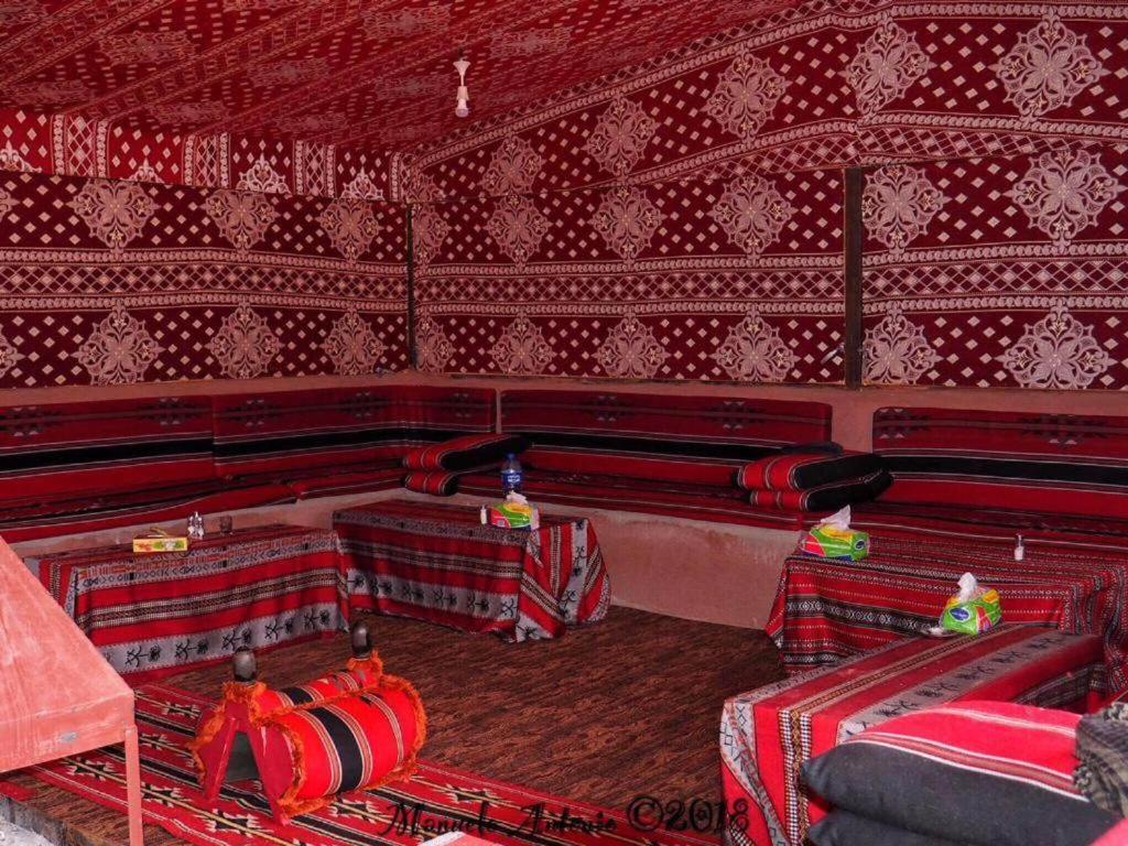 Wadi Rum Desert Heart Camp Hotel ภายนอก รูปภาพ